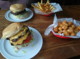Stomp's Burger Joint food