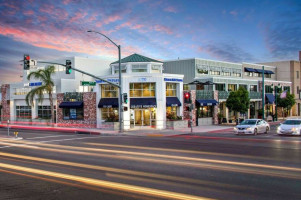 Main Pch Plaza outside