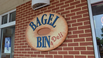 Bagel Bin food