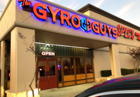 The Gyro Guys outside