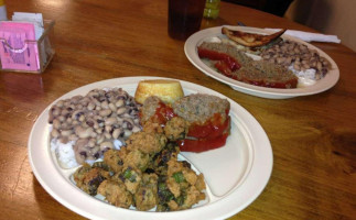 Ms Mary's Country Kitchen food