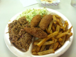 Dixie Pig Barbecue food