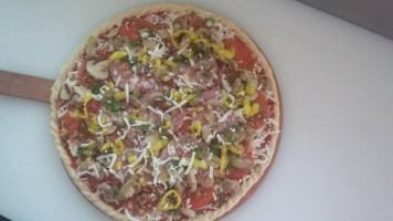 The Great Outdoors Pizza food