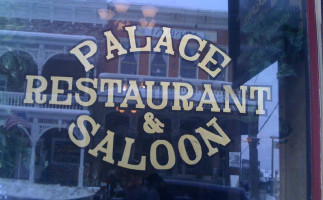 Palace Saloon food