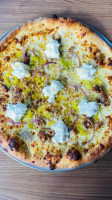 The Hop Craft Pizza Beer food
