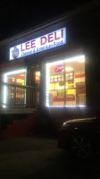 Lee Deli outside