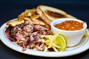 Country's Barbecue on Broad food