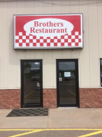 Brothers Country Mart inside