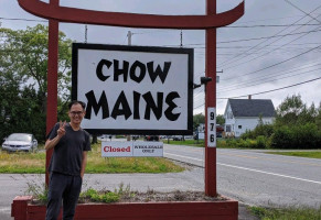 Chow Maine Foods outside