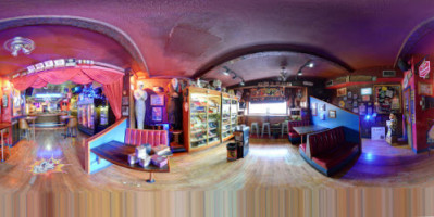 Cigars Stripes Bbq Lounge inside