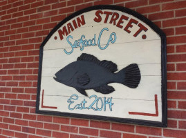 Main Street Seafood inside