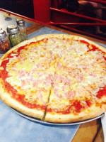 Manhattan Pizzeria food