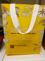 Domoishi Ramen-poke-tea-wings food