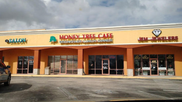 Honey Tree Cafe outside