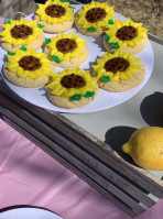 Eileen's Colossal Cookies food