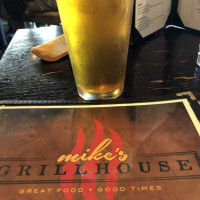Mike's Grillhouse food
