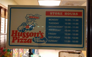 Husson's Pizza Cross Lanes inside