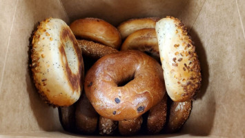 Noah's New York Bagels food