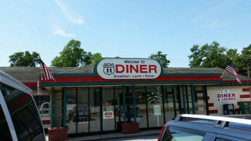 Miracle Mile Diner food