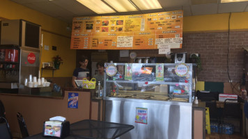 Yoli's Tacos food