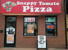 Snappy Tomato Pizza Co food