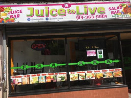 Juice To Live outside