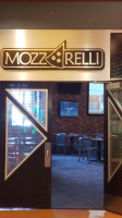 Mozzarelli’s Pizza Gelato food