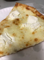 Belmora Pizza inside
