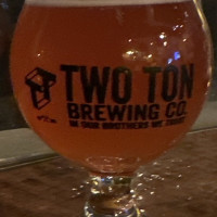 Two Ton Brewing food