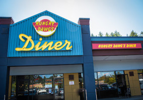 Hungry Dawg's Diner outside