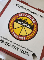 City Pizza food