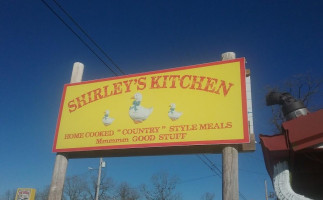 Shirley's Kitchen food