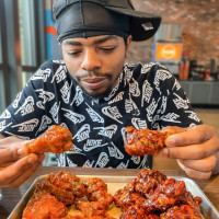 Hoots Wings By Hooters food