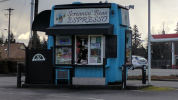 Screamin' Bean Espresso outside