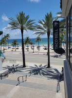 Taco Bell Cantina Ft Lauderdale Beach outside