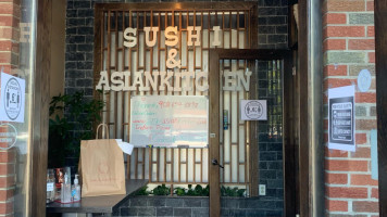 Sushi Asian Kitchen inside
