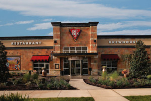 BJ's Brewhouse Kissimmee outside
