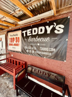 Teddy’s Barbecue food