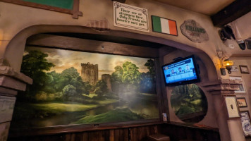 Blarney Stone Pub & Grill inside