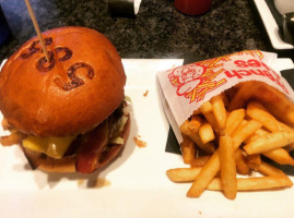 585 Rockin Burger food