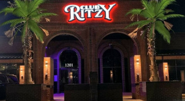 Club Ritzy outside