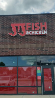 Jj Fish And Chicken outside