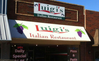Luigi's Italian outside