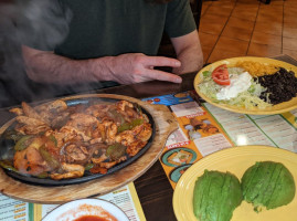 El Salto Mexican food