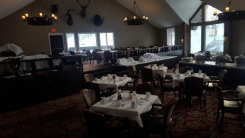 The Highlands At Harbor Springs Main Dining Room inside
