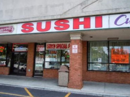 Hi Sushi outside