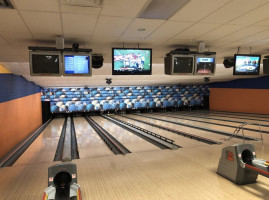 B B's Bowling Alley inside