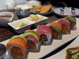 Kaya Sushi food