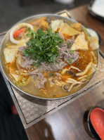 Tasty Pot Wèi Dǐng Xiǎo Huǒ Guō food