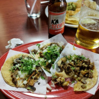 Taqueria El Sazon food